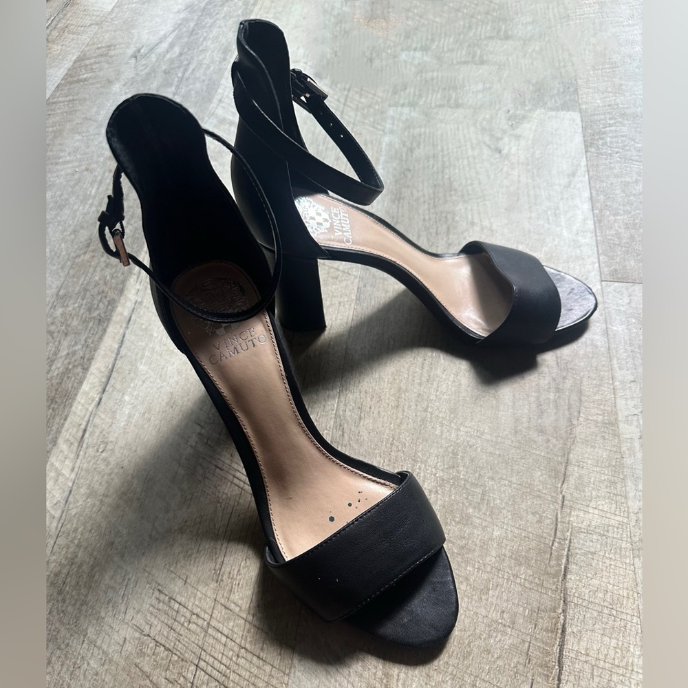 Vince Camuto Corlina ankle strap sandals